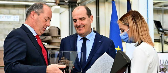 Jean Castex a visite l'entreprise Nexter a Roanne. Il a signe un contrat de plus de 600 millions d'euros avec l'entreprise d'armement roannaise.
