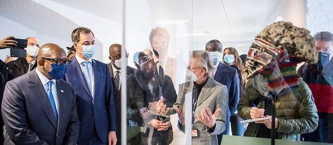 Le Premier ministre belge Alexander De Croo et son homologue congolais Jean-Michel Sama Lukonde, lors d'une ceremonie au musee de l'Afrique de Tervuren, a la peripherie de Bruxelles.
