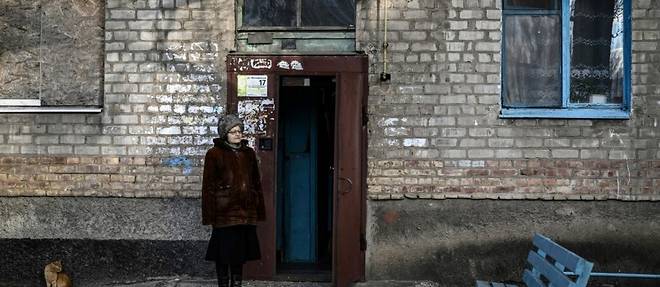 Pour les Ukrainiens de la ligne de front, un sac pret pour partir a tout moment