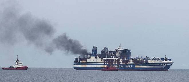 Grece: l'espoir faiblit de retrouver des survivants a bord du ferry incendie