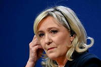 Pr&eacute;sidentielle&nbsp;: Marine Le Pen suspend&nbsp;sa campagne&nbsp;jusqu&rsquo;&agrave; l&rsquo;obtention des parrainages
