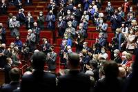Prochains jours chamboul&eacute;s au Parlement par l'invasion de l'Ukraine