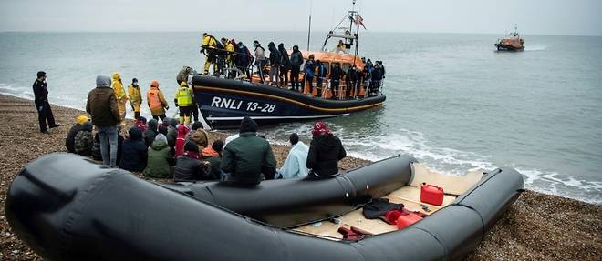 Migrants: un record de plus de 28.000 traversees de la Manche en 2021