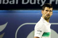 Tennis&nbsp;: &eacute;limin&eacute; &agrave; Dubai, Djokovic perd sa&nbsp;place de num&eacute;ro un