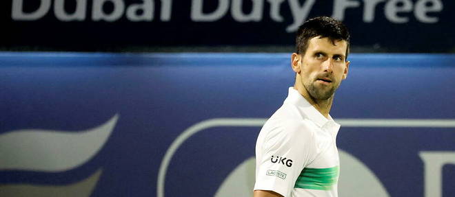 Novak Djokovic essuie une defaite a l'ATP de Dubai, jeudi 24 fevrier 2022.
