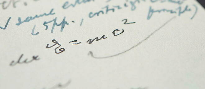 Lettre manuscrite d'Einstein, datee du 26 octobre 1946, contenant le E = mc2.
