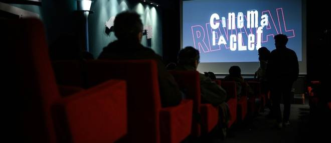Occupe depuis des mois, le dernier cinema associatif de Paris evacue par la police