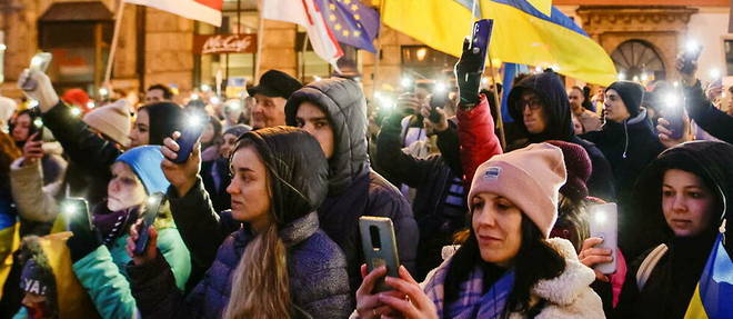Manifestation contre l'offensive russe en Ukraine dans les rues de Wroclaw, en Pologne, le 27 fevrier 2022.
