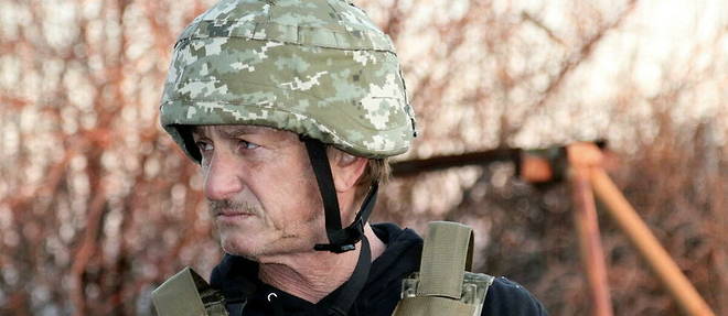 L'acteur Sean Penn dans le Donetsk (Ukraine), le 18 novembre 2021.
