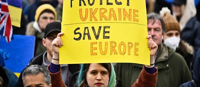 Ukraine: nouvelles manifestations pour la paix dans plusieurs villes occidentales