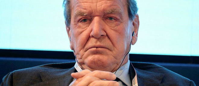 Gerhard Schröder weigert sich, seine lukrativen Positionen in russischen Unternehmen wie Nord Stream, einer Tochtergesellschaft von Gazprom, oder Rosneft aufzugeben.