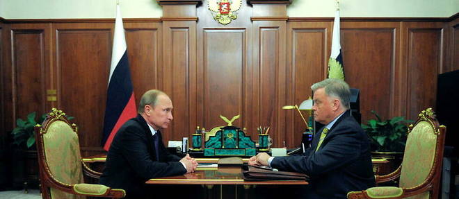 Vladimir Poutine et Vladimir Iakounine, le 1er juillet 2015 au Kremlin.
