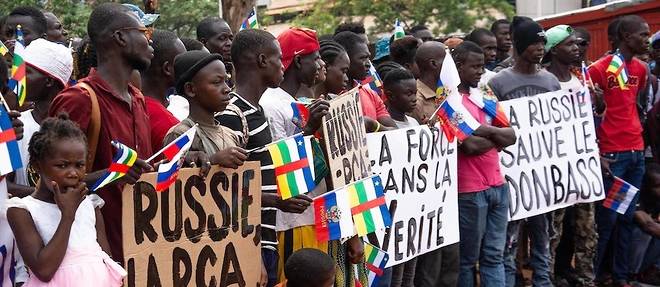 Manifestation en soutien a l'attaque russe contre l'Ukraine, a Bangui, capitale de la Republique centrafricaine, le 5 mars 2022. 
