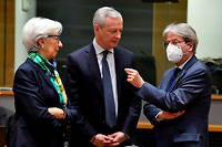 La présidente de la BCE Christine Lagarde, le ministre de l'Économie Bruno Le Maire et le commissaire européen à l'Économie Paolo Gentiloni.
