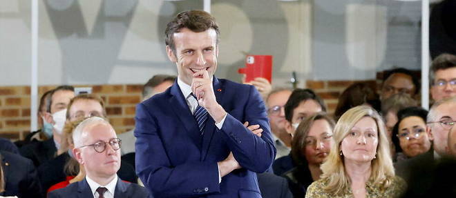 Emmanuel Macron, president-candidat, lors d'une rencontre de campagne a Poissy, le 7 mars.
