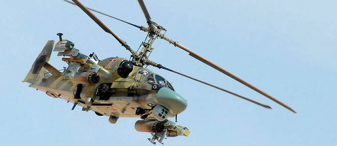 Un helicoptere d'attaque au sol Ka-52 Alligator, lors d'une operation de guerre au-dessus de la Syrie en 2016.

