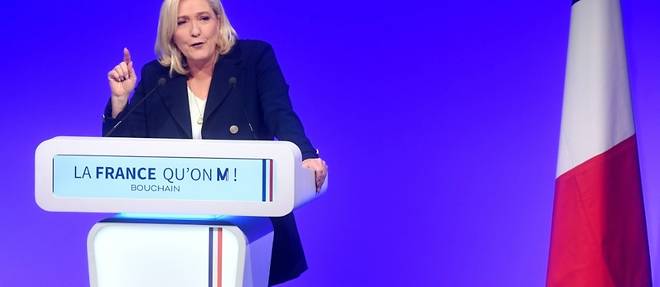 Le Pen accuse Macron d'avoir rendu la France "dependant(e)" economiquement de Moscou