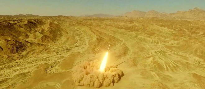 Exercice de tir d'un missile iranien Khaibar, le 10 fevrier 2022 (photo d'illustration). Les Gardiens de la revolution ont annonce avoir tire 12 missiles balistiques sur un << centre strategique >> israelien a Erbil, capitale du Kurdistan irakien. 
