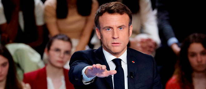 Emmanuel Macron durant l'emission << La France face a la guerre >>, sur TF1, le 14 mars.
