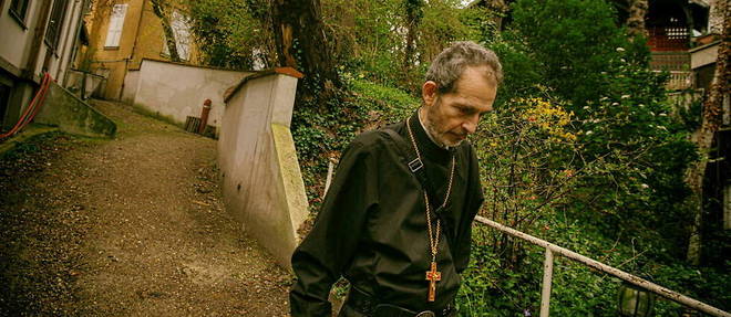 Le pere Alexis, recteur de l'Institut de theologie orthodoxe Saint-Serge, a Paris, le 13 mars 2022.
