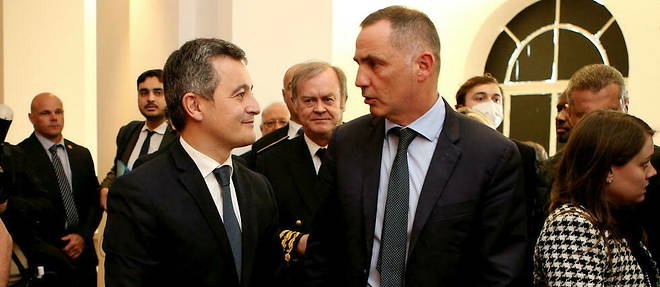 Gilles Simeoni et Gerald Darmanin lors de la visite du ministre de l'Interieur en Corse, le 16 mars 2022.  
