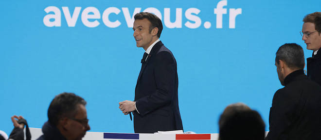 Emmanuel Macron ne veut pas reduire le deficit public trop vite en sortie de crise. 
