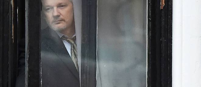 Julian Assange se marie en prison avec son ancienne avocate