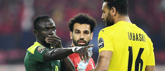 Pour Sadio Mane (Senegal), Mohamed Salah et Mohamed Abou Gabal, dit Gabaski, cette confrontation pour la qualification en Coupe du monde au Qatar est un moment fort de verite.  
