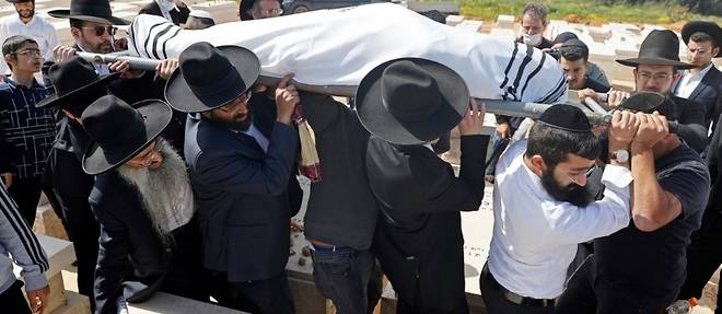 Israel enterre ses morts, craint une "vague" d'attaques