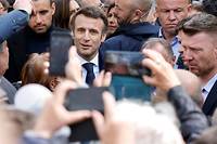Pr&eacute;sidentielle: Macron &agrave; l'offensive contre le &quot;tandem&quot; d'extr&ecirc;me droite