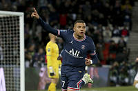 Ligue 1&nbsp;: avec un Mbapp&eacute; de gala, le PSG &eacute;trille Lorient