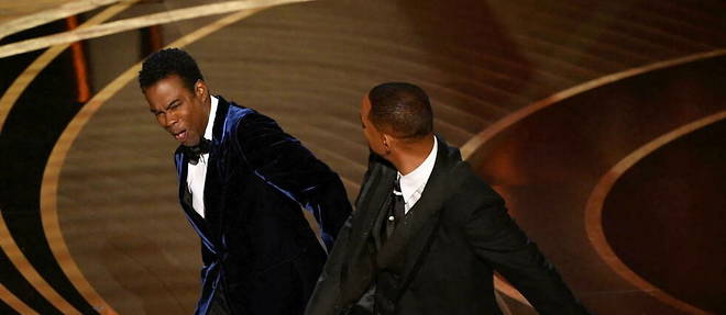 C'est la stupefaction, le 27 mars 2022, quand Will Smith monte sur scene et gifle Chris Rock sur la scene des Oscars, apres une blague sur la maladie de sa femme.  
