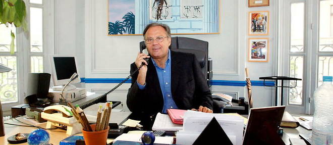 Le producteur Gerard Louvin dans son bureau parisien en 2003. (Photo d'illustration)
