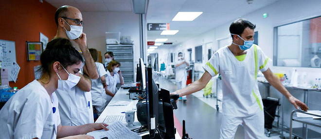A Orleans, le service des urgences est sature, car 90 % des infirmiers et aides-soignants sont en arret maladie.
