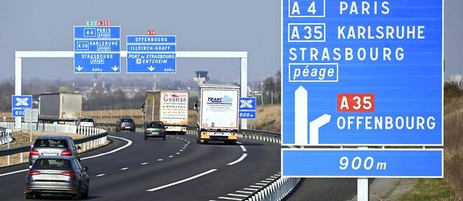"Un deni de democratie": a Strasbourg, une autoroute pas autorisee... mais deja en service