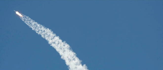 La fusee de SpaceX a decolle vendredi, a 11heures, heure locale.
