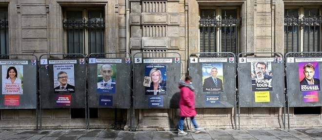 Les douze candidats au premier tour de la presidentielle francaise achevent leur campagne ce vendredi.
