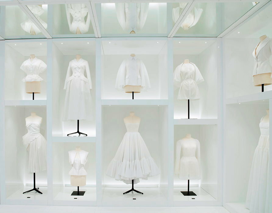 Le << 30 Montaigne >>, siege historique de la maison Dior, est devenu une manifestation de puissance, musee compris.
