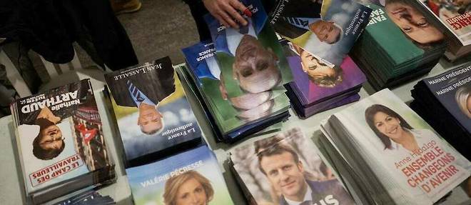 Apres des mois d'une campagne atypique, les Francais votent dimanche au premier tour de l'election presidentielle. 
