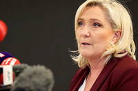 &Agrave; Vernon, Marine Le Pen appelle &agrave; une &laquo;&nbsp;r&eacute;volution r&eacute;f&eacute;rendaire&nbsp;&raquo;