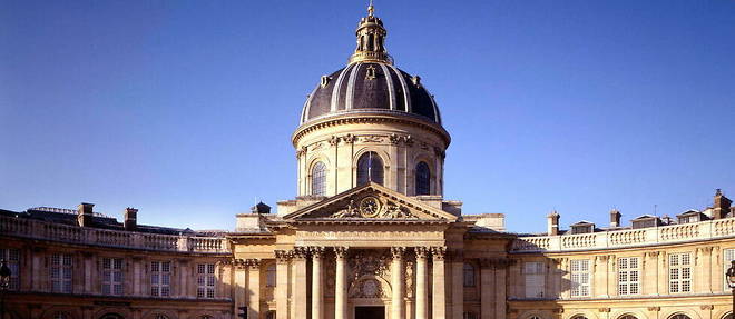 L'Institut de France est installe depuis 1795 dans l'ancien college des Quatre-Nations, fonde a la mort de Mazarin.
