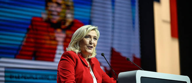 Marine Le Pen en meeting a Avignon.
