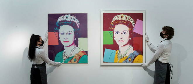 Portraits d'Elizabeth II par Andy Warhol.  
