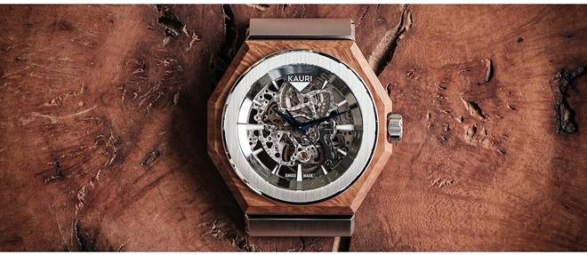 La marque Kauri, fondee en 2019 par l'horloger independant Samuel Gillioz, a pour vocation d'habiller de bois precieux des montres automatiques Swiss made, a l'image du Modele 01 taille dans du broussin de bruyere (ici en version cadran squelette).
