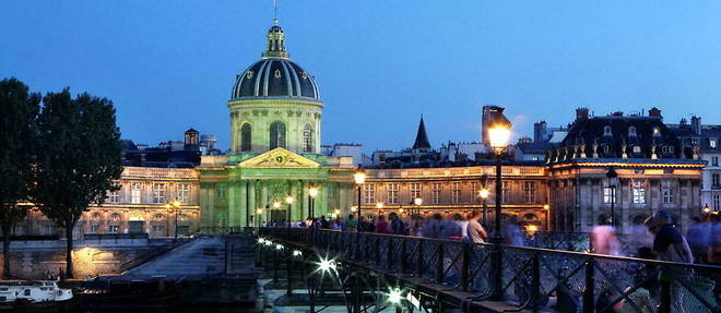 L'Institut de France a Paris, ou se trouve notamment l'Academie des sciences.

