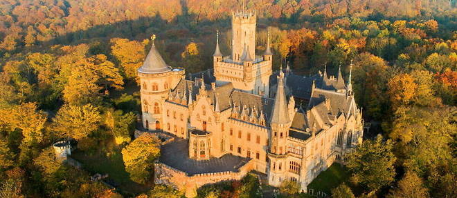 Le chateau neogothique de Marienburg, situe en Basse-Saxe.
