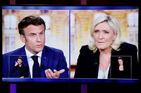 R&eacute;actions politiques au d&eacute;bat Le Pen-Macron: chaque camp d&eacute;fend son champion, les autres se sont ennuy&eacute;s