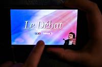 D&eacute;bat Le Pen-Macron, pire audience historique: t&eacute;moin d'un d&eacute;samour pour la politique &agrave; la t&eacute;l&eacute; ?
