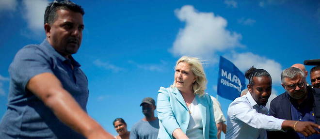 Marine Le Pen en deplacement en Guadeloupe, mardi 29 mars 2022. 
