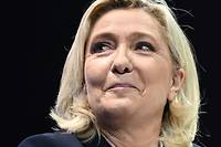 Marine Le Pen, fille du &quot;diable&quot; devenue &quot;m&egrave;re&quot; polie de l'extr&ecirc;me droite